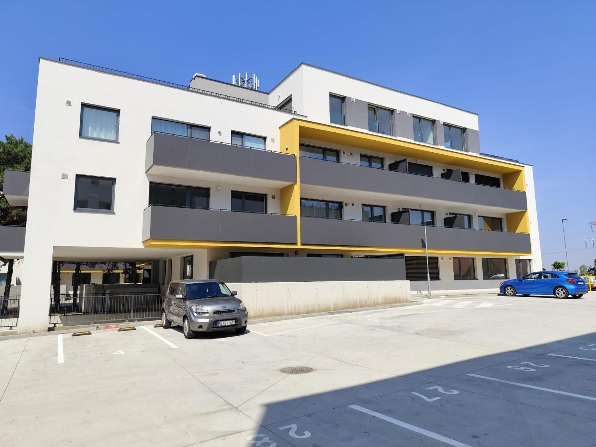 2 Room Apartment, New Building, Balcony, 208 Rovinka ภายนอก รูปภาพ
